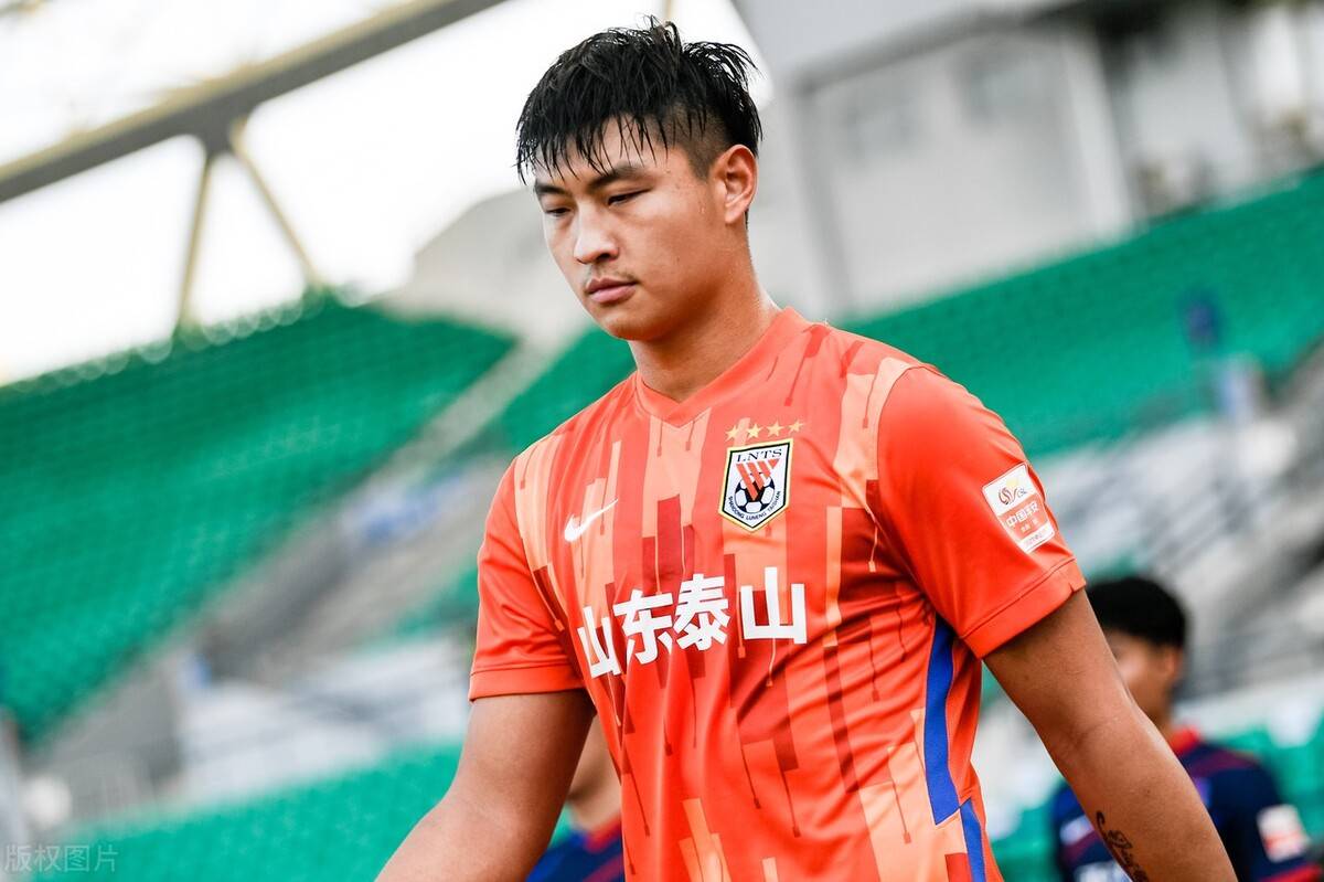 详细阅读:HTH-集结日金州勇士调整名单以备葡超,调整名单环节打磨,信心回归,资深球员宣示担当的简单介绍 HTH-集结日金州勇士调整名单以备葡超,调整名单环节打磨,信心回归,资深球员宣示担当的简单介绍