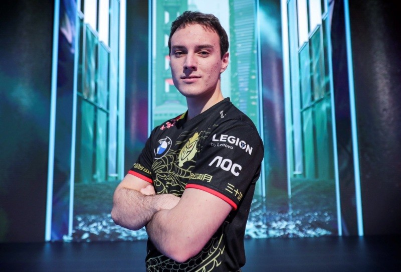 HTH-Rookie在C9比赛中回归赛场，绝杀引发热议！的简单介绍