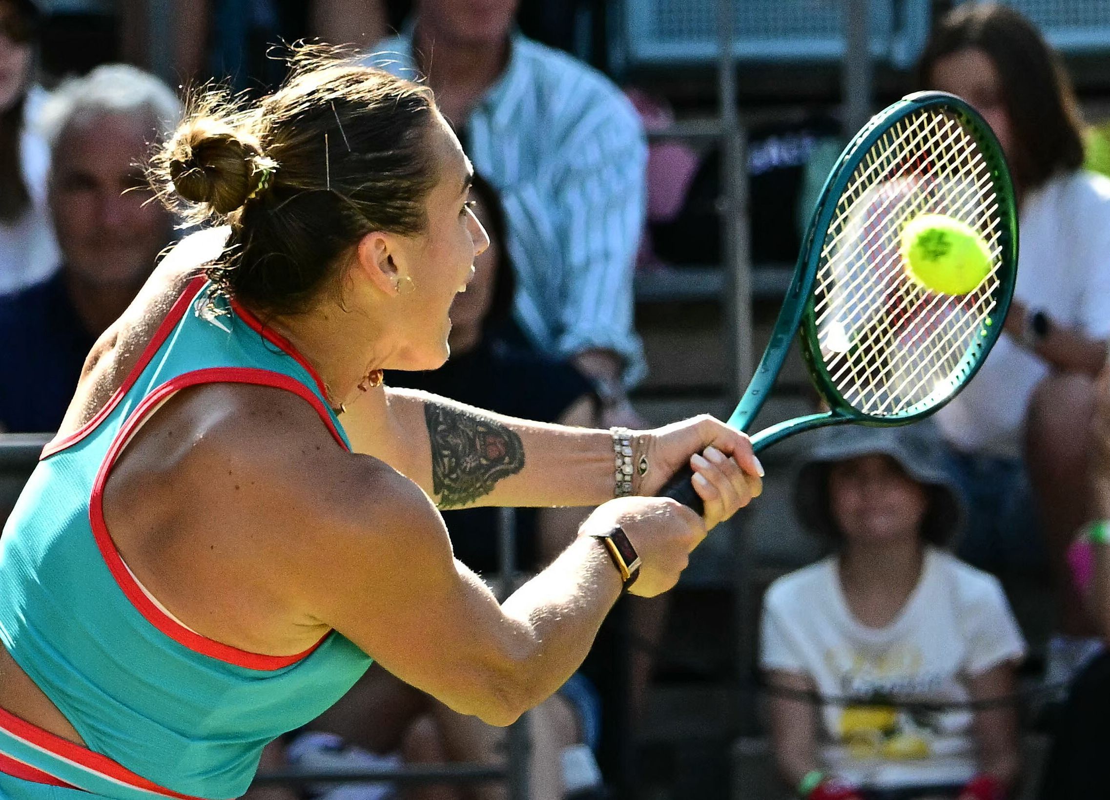 华体会-德布劳内巅峰对决，费德勒与80激战TL分钟，回归赛场胜负难料！的简单介绍